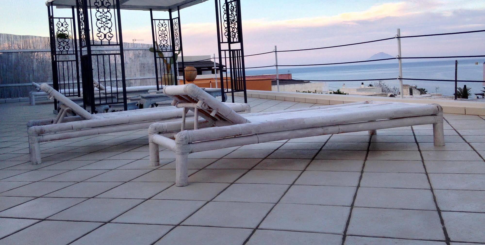 B&B Le Sette Vele Da Riccardo Санта-Марина-Салина Экстерьер фото